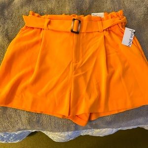 Nine West Dress Shorts w/belt